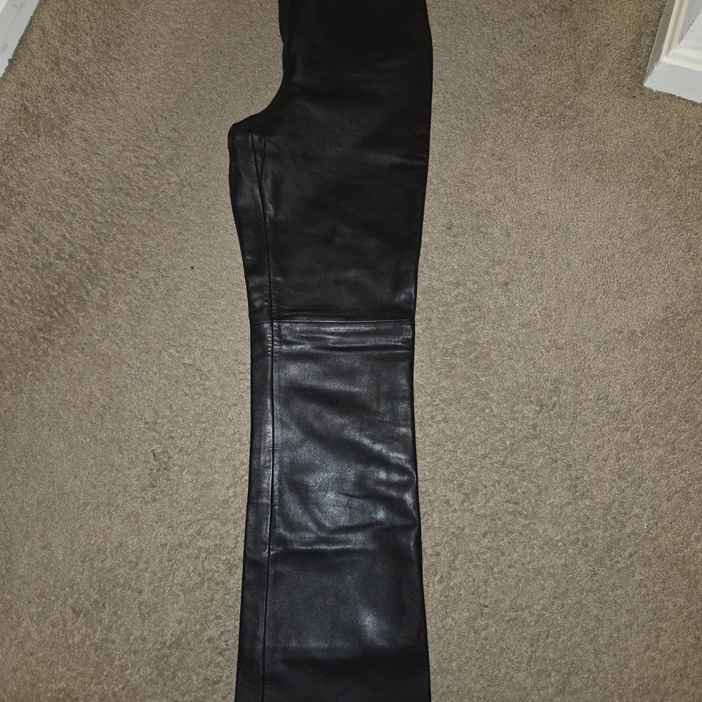 Cache Women's Dark Leather Flare Pants - Picture 7 of 9